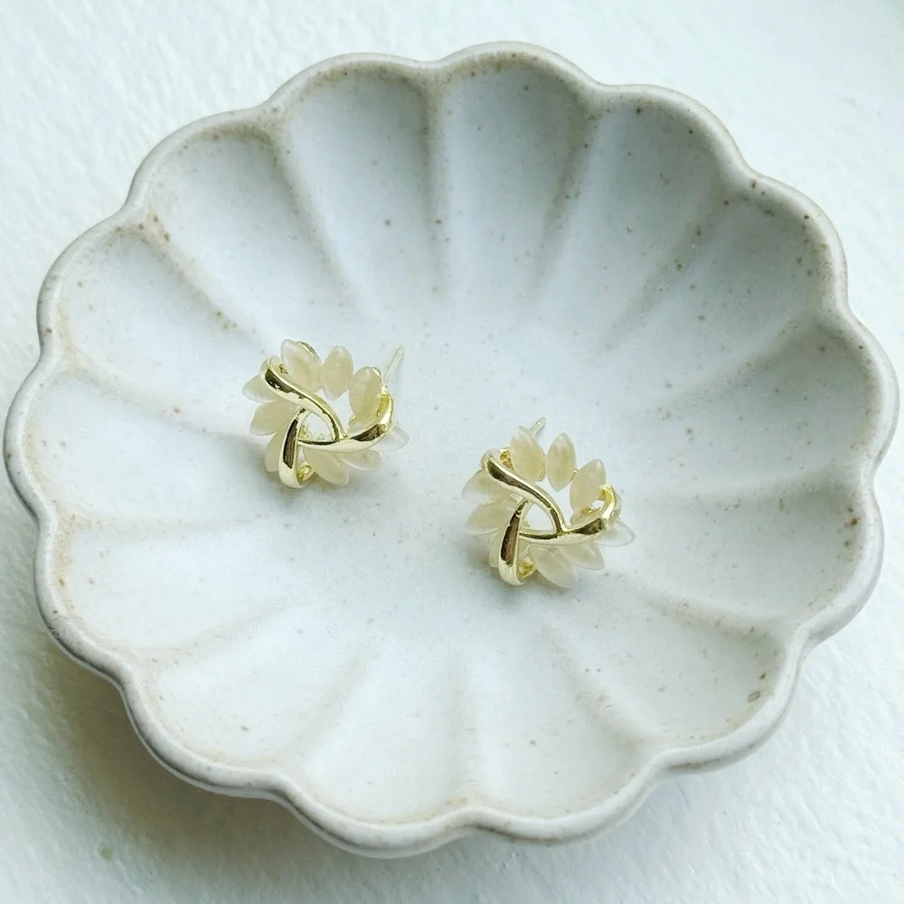 Crystal Ice Stud Earring - Picture 2 of 8